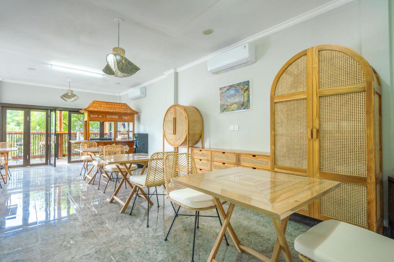 Lunar Dive Resort: Bamboo Villas Kubu Exterior photo